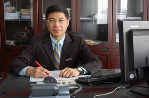 陈运超　副校长